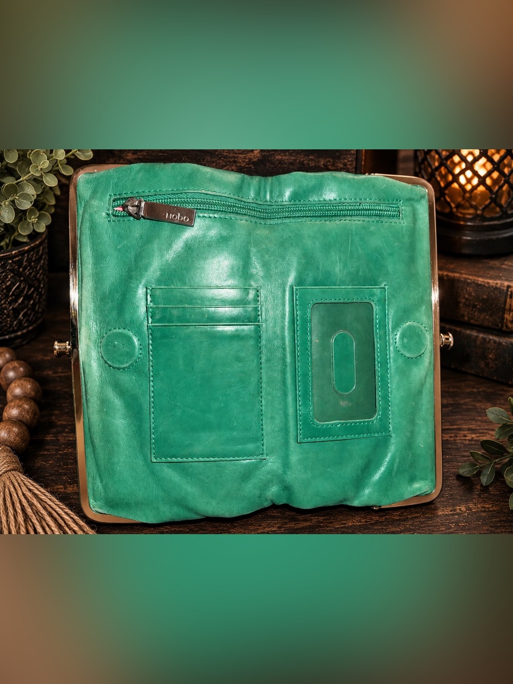 HOBO International Turquoise Green Leather Kiss-Lock Clutch Wallet - Picture 3 of 4